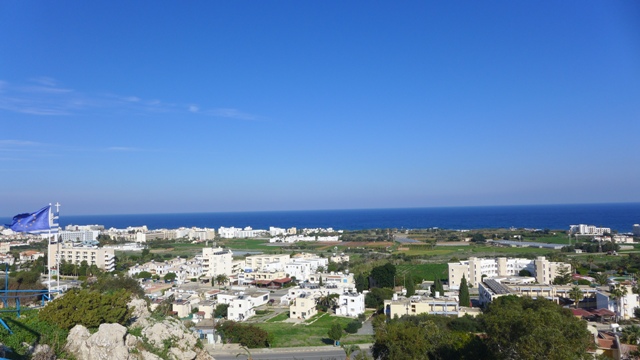 вид на кипрский городок